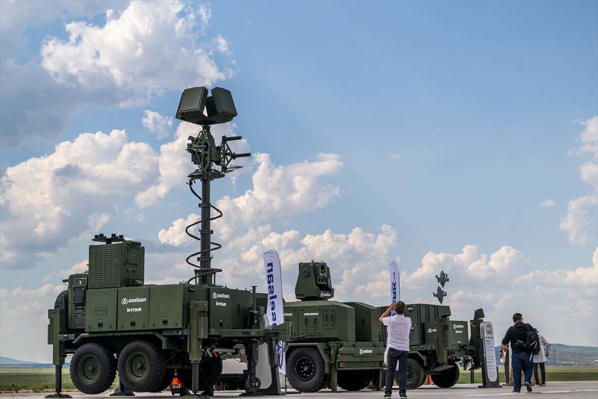 ÇELİKKUBBE gövde gösterisi yaptı! Dron sürüsüne karşı yerli kalkan devrede 22